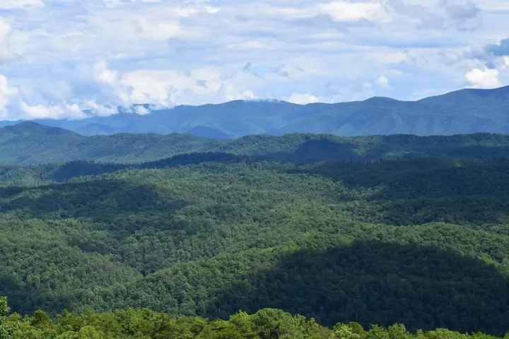 One of the many views you’ll see during the Great Smoky Mountains Foothills Parkway guided jeep tour