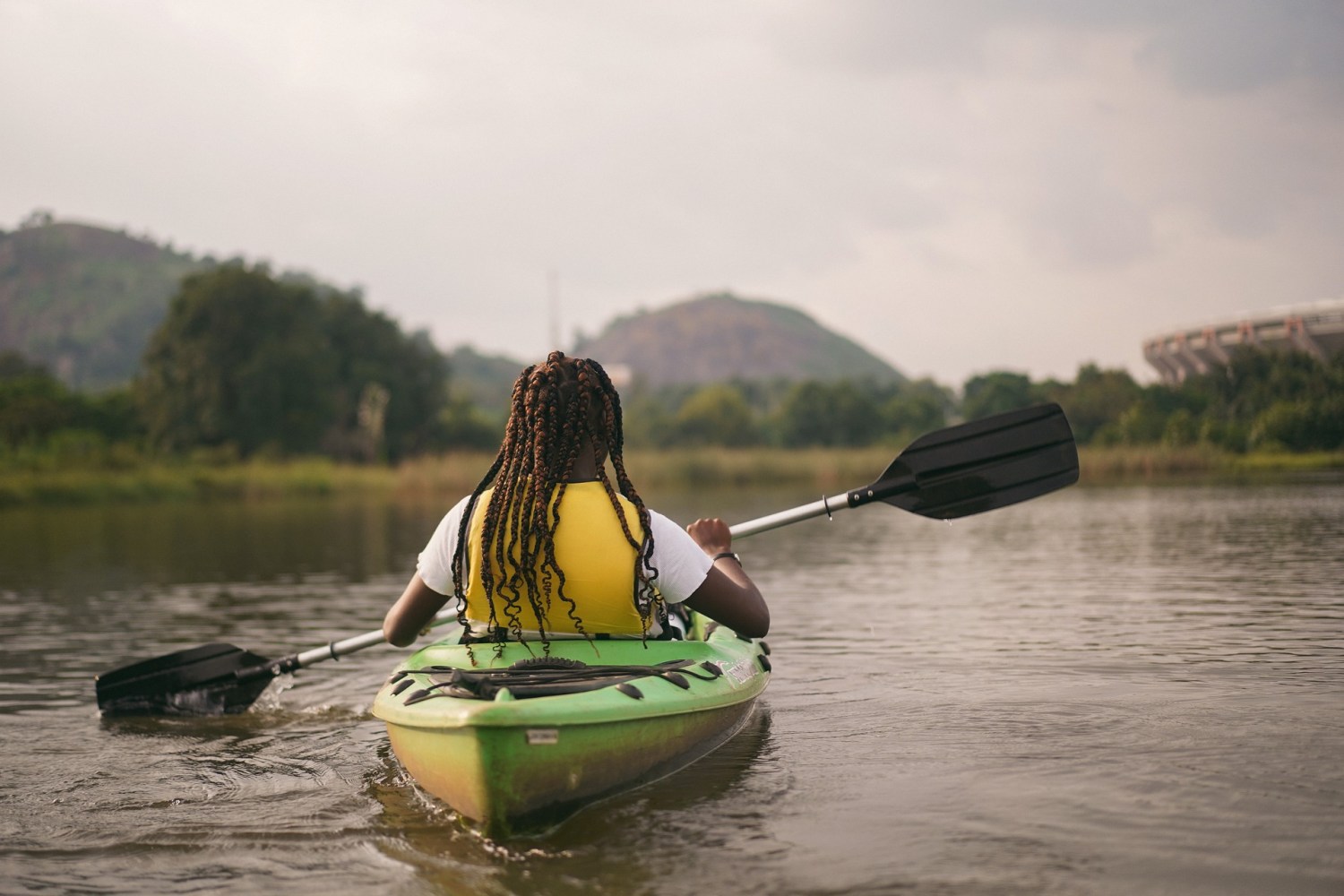 Kayaking in the rivers and streams in Gatliburg and Pigeon Forge is a funtime outdoor activity.